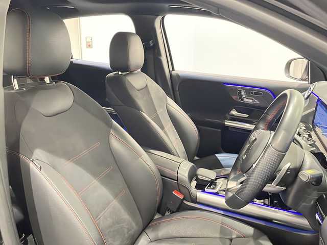 メルセデス・ベンツ ＧＬＡ２００ｄ 4マチック AMGライン 新潟県 2020(令2)年 3.5万km コスモスブラック レーダーセーフティパッケージ/・アダプティブディスタンスアシスト・ディストロニック/・アクティブブレーキアシスト/・アクティブレーンキーピングアシスト/ナビゲーションパッケージ/・TV/USB/BT/パノラミックスライディングルーフ/アテンションアシスト/ブラインドスポットアシスト/レーンチェンジアシスト/アクティブステアリングアシスト/ダウンヒル・スピード・レギュレーション/インテリジェントライトシステム/ロケイターライティング/アンビエントライト/360°カメラシステム/D席N席パワーシート/シートヒーター/ETC2.0/ドライブレコーダー