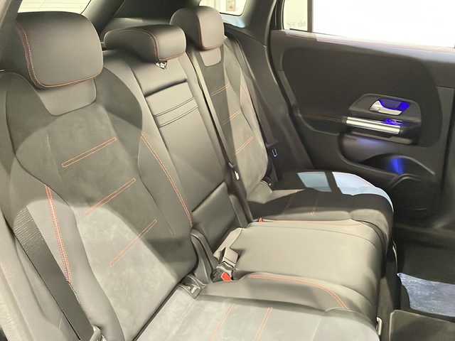 メルセデス・ベンツ ＧＬＡ２００ｄ 4マチック AMGライン 新潟県 2020(令2)年 3.5万km コスモスブラック レーダーセーフティパッケージ/・アダプティブディスタンスアシスト・ディストロニック/・アクティブブレーキアシスト/・アクティブレーンキーピングアシスト/ナビゲーションパッケージ/・TV/USB/BT/パノラミックスライディングルーフ/アテンションアシスト/ブラインドスポットアシスト/レーンチェンジアシスト/アクティブステアリングアシスト/ダウンヒル・スピード・レギュレーション/インテリジェントライトシステム/ロケイターライティング/アンビエントライト/360°カメラシステム/D席N席パワーシート/シートヒーター/ETC2.0/ドライブレコーダー
