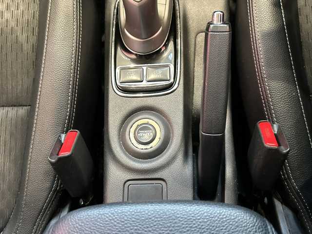 三菱 アウトランダー ＰＨＥＶ G セーフティパッケージ 埼玉県 2014(平26)年 19.4万km シルキーホワイト プリクラッシュブレーキアシスト/ナビ/　　CD/DVD/BT/フルセグ/バックカメラ/レーダークルーズコントロール/レーンキープアシスト/HIDヘッドライト/ハーフレザーシート/純正18インチアルミホイール/パドルシフト/ETC/スマートキー