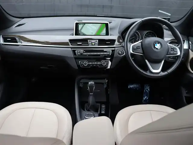 ＢＭＷ Ｘ１ xDrive 20i Xライン 宮城県 2015(平27)年 5.1万km 茶 サンルーフ　/インテリジェントセーフティ　/純正ナビ【BT/CD/DVD/AUX】/前席シートヒーター　/白レザーシート　/ミラー一体型ＥＴＣ　/ルーフレール　/アンビエントライト　/パワーテールゲート　/車線逸脱警告　/歩行者警告/バックカメラ　/純正19インチＡＷ/ダウンヒルアシストコントロール/ドライビングモードスイッチ/LEDヘッドライト/パーキングアシスト/前後コーナーセンサー/禁煙車