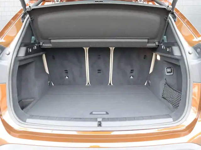 ＢＭＷ Ｘ１ xDrive 20i Xライン 宮城県 2015(平27)年 5.1万km 茶 サンルーフ　/インテリジェントセーフティ　/純正ナビ【BT/CD/DVD/AUX】/前席シートヒーター　/白レザーシート　/ミラー一体型ＥＴＣ　/ルーフレール　/アンビエントライト　/パワーテールゲート　/車線逸脱警告　/歩行者警告/バックカメラ　/純正19インチＡＷ/ダウンヒルアシストコントロール/ドライビングモードスイッチ/LEDヘッドライト/パーキングアシスト/前後コーナーセンサー/禁煙車