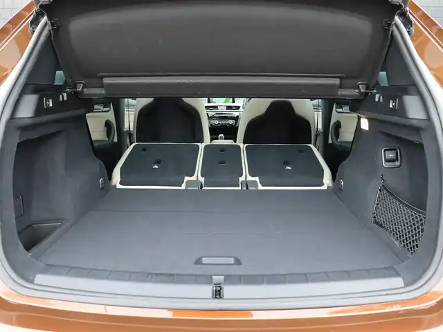 ＢＭＷ Ｘ１ xDrive 20i Xライン 宮城県 2015(平27)年 5.1万km 茶 サンルーフ　/インテリジェントセーフティ　/純正ナビ【BT/CD/DVD/AUX】/前席シートヒーター　/白レザーシート　/ミラー一体型ＥＴＣ　/ルーフレール　/アンビエントライト　/パワーテールゲート　/車線逸脱警告　/歩行者警告/バックカメラ　/純正19インチＡＷ/ダウンヒルアシストコントロール/ドライビングモードスイッチ/LEDヘッドライト/パーキングアシスト/前後コーナーセンサー/禁煙車