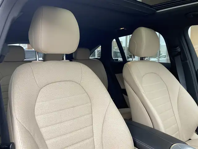 メルセデス・ベンツ ＥＱＣ４００ 4マチック 福岡県 2020(令2)年 4.8万km オブシディアンブラック ワンオーナ/レザーエクスクルーシブＰＫＧ/パノラミックスライディングルーフ/ブルメスターサウンド/禁煙車/３６０度カメラシステム/メモリー付きパワーシート/電動リアゲート/ヘッドアップディスプレイ/アクティブパーキングアシスト/メルセデス・ミー・コネクト/エアシート/シートヒーター