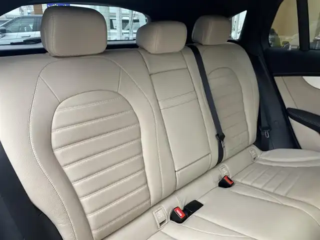 メルセデス・ベンツ ＥＱＣ４００ 4マチック 福岡県 2020(令2)年 4.8万km オブシディアンブラック ワンオーナ/レザーエクスクルーシブＰＫＧ/パノラミックスライディングルーフ/ブルメスターサウンド/禁煙車/３６０度カメラシステム/メモリー付きパワーシート/電動リアゲート/ヘッドアップディスプレイ/アクティブパーキングアシスト/メルセデス・ミー・コネクト/エアシート/シートヒーター