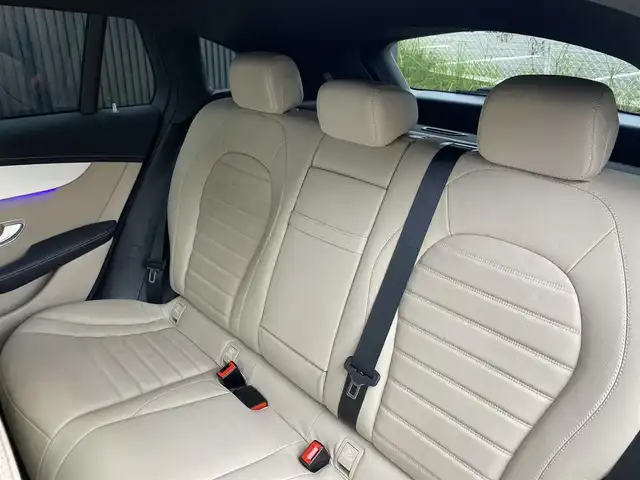 メルセデス・ベンツ ＥＱＣ４００ 4マチック 福岡県 2020(令2)年 4.8万km オブシディアンブラック ワンオーナ/レザーエクスクルーシブＰＫＧ/パノラミックスライディングルーフ/ブルメスターサウンド/禁煙車/３６０度カメラシステム/メモリー付きパワーシート/電動リアゲート/ヘッドアップディスプレイ/アクティブパーキングアシスト/メルセデス・ミー・コネクト/エアシート/シートヒーター