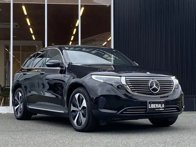 メルセデス・ベンツ ＥＱＣ４００ 4マチック 福岡県 2020(令2)年 4.8万km オブシディアンブラック ワンオーナ/レザーエクスクルーシブＰＫＧ/パノラミックスライディングルーフ/ブルメスターサウンド/禁煙車/３６０度カメラシステム/メモリー付きパワーシート/電動リアゲート/ヘッドアップディスプレイ/アクティブパーキングアシスト/メルセデス・ミー・コネクト/エアシート/シートヒーター