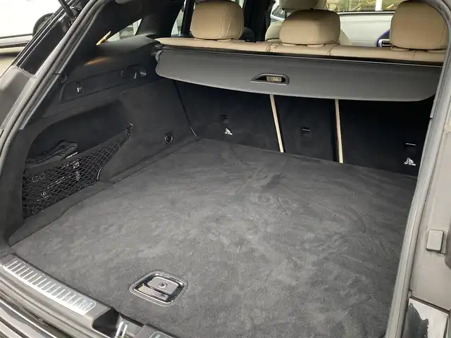 メルセデス・ベンツ ＥＱＣ４００ 4マチック 福岡県 2020(令2)年 4.8万km オブシディアンブラック ワンオーナ/レザーエクスクルーシブＰＫＧ/パノラミックスライディングルーフ/ブルメスターサウンド/禁煙車/３６０度カメラシステム/メモリー付きパワーシート/電動リアゲート/ヘッドアップディスプレイ/アクティブパーキングアシスト/メルセデス・ミー・コネクト/エアシート/シートヒーター