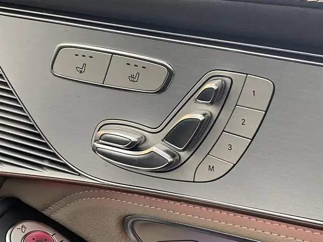 メルセデス・ベンツ ＥＱＣ４００ 4マチック 福岡県 2020(令2)年 4.8万km オブシディアンブラック ワンオーナ/レザーエクスクルーシブＰＫＧ/パノラミックスライディングルーフ/ブルメスターサウンド/禁煙車/３６０度カメラシステム/メモリー付きパワーシート/電動リアゲート/ヘッドアップディスプレイ/アクティブパーキングアシスト/メルセデス・ミー・コネクト/エアシート/シートヒーター