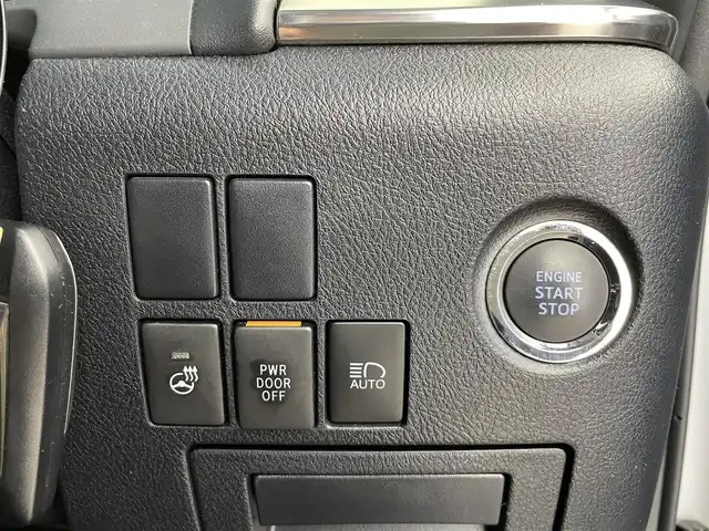 トヨタ アルファード S Cパッケージ 大分県 2018(平30)年 5.7万km ホワイトパールクリスタルシャイン ワンオーナー/ウェッズ・マーベリックアルミホイル20インチ/アルパイン11インチナビ/アルパインフリップダウンモニター/アルパインリフトアップスピーカー/社外ウーファー/Ti2000ローダウンサスペンション/LEDイエローバルブフォグランプ/サンルーフ/トヨタセーフティーセンス/シートメモリー/コーナーセンサー/ステアリングヒーター/バックカメラ/パワーシート/ウッドコンビハンドル・シフトノブ/ビルトインETC/ドライブレコーダー