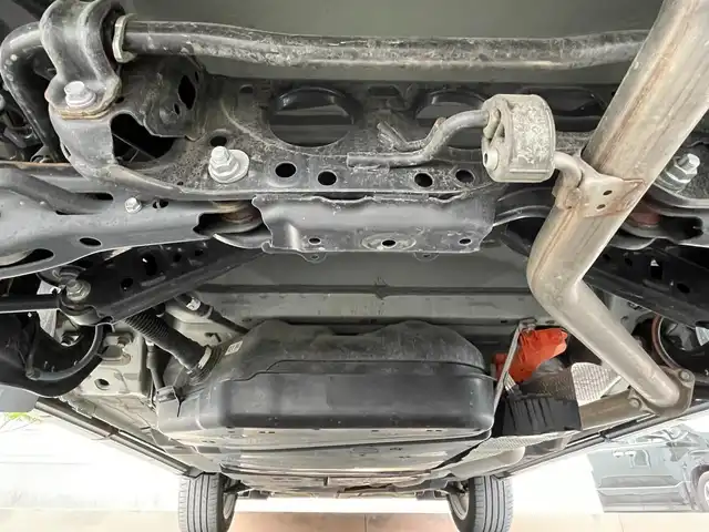 レクサス ＮＸ 350h Fスポーツ 滋賀県 2023(令5)年 1.5万km ホワイトノーヴァガラスフレーク ワンオーナー/純正14インチメーカーナビ/(AM/FM/BT/USB/フルセグTV)/パノラマビューモニター/デジタルインナーミラー/赤黒革シート/パワーバックドア/メモリーシート/パワーシート/シートヒーター/シートベンチレーション/ビルトインETC2.0/前後ドライブレコーダー/Lexus Safety System+/・レーダークルーズコントロール/・レーンディパーチャーアラート/・プリクラッシュセーフティ/・フロント/リヤクロストラフィックアラート/・ブラインドスポットモニター/・クリアランスソナー/・安心降車アシスト/・ロードサインアシスト/・空気圧モニター/革巻きステアリング/ステアリングヒーター/パドルシフト/ステアリングスイッチ/純正20インチアルミホイール/純正三眼LEDヘッドライト/アダプティブフロントライティングシステム/横滑り防止装置/オートライト/オートマチックハイビーム/電動サイドブレーキ/AUTO HOLD機能/電格ウインカーミラー/フロアマット/プッシュスタート