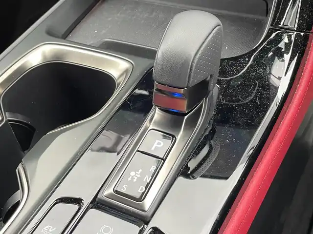 レクサス ＮＸ 350h Fスポーツ 滋賀県 2023(令5)年 1.5万km ホワイトノーヴァガラスフレーク ワンオーナー/純正14インチメーカーナビ/(AM/FM/BT/USB/フルセグTV)/パノラマビューモニター/デジタルインナーミラー/赤黒革シート/パワーバックドア/メモリーシート/パワーシート/シートヒーター/シートベンチレーション/ビルトインETC2.0/前後ドライブレコーダー/Lexus Safety System+/・レーダークルーズコントロール/・レーンディパーチャーアラート/・プリクラッシュセーフティ/・フロント/リヤクロストラフィックアラート/・ブラインドスポットモニター/・クリアランスソナー/・安心降車アシスト/・ロードサインアシスト/・空気圧モニター/革巻きステアリング/ステアリングヒーター/パドルシフト/ステアリングスイッチ/純正20インチアルミホイール/純正三眼LEDヘッドライト/アダプティブフロントライティングシステム/横滑り防止装置/オートライト/オートマチックハイビーム/電動サイドブレーキ/AUTO HOLD機能/電格ウインカーミラー/フロアマット/プッシュスタート