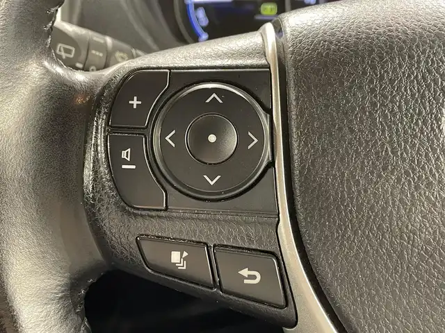 トヨタ ヴォクシー ハイブリッド ZS 煌Ⅱ 愛知県 2019(令1)年 3.9万km ホワイトパールクリスタルシャイン 純正10インチナビ/（フルセグTV／CD／DVD／Bluetooth／FM／AM）/リア天井スピーカー/純正ビルトインETC/両側電動スライドドア/シートヒーター/トヨタセーフティセンス/衝突軽減ブレーキ/クルーズコントロール/バックカメラ/コーナーセンサー/オートハイビーム/純正ドライブレコーダー/USB充電