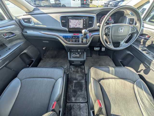 ホンダ オデッセイ アブソルート EX 大阪府 2013(平25)年 11.6万km ホワイトオーキッドパール (株)IDOMが運営する【じしゃロン東大阪店】の自社ローン専用車両になりますこちらは現金またはオートローンご利用時の価格です。自社ローンご希望の方は別途その旨お申付け下さい/全方位カメラ/純正インターナビ/フルセグテレビ/BLITZダウンサス/社外マフラー/社外20インチアルミ/BLITZ GPSレーダー/パドルシフト/前方ドライブレコーダー/両側パワースライドドア/本革巻きステアリング/二列目オットマン/ビルトインETC/クルーズコントロール/後方コーナーセンサー/運転席パワーシート/AFS/衝突被害軽減システム/横滑り防止装置/盗難防止装置/純正AW付きスタッドレスタイヤ積込/スマートキー＆プッシュスタート/取説＆保証書/スペアスマートキー