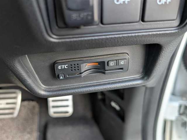 ホンダ オデッセイ アブソルート EX 大阪府 2013(平25)年 11.6万km ホワイトオーキッドパール (株)IDOMが運営する【じしゃロン東大阪店】の自社ローン専用車両になりますこちらは現金またはオートローンご利用時の価格です。自社ローンご希望の方は別途その旨お申付け下さい/全方位カメラ/純正インターナビ/フルセグテレビ/BLITZダウンサス/社外マフラー/社外20インチアルミ/BLITZ GPSレーダー/パドルシフト/前方ドライブレコーダー/両側パワースライドドア/本革巻きステアリング/二列目オットマン/ビルトインETC/クルーズコントロール/後方コーナーセンサー/運転席パワーシート/AFS/衝突被害軽減システム/横滑り防止装置/盗難防止装置/純正AW付きスタッドレスタイヤ積込/スマートキー＆プッシュスタート/取説＆保証書/スペアスマートキー