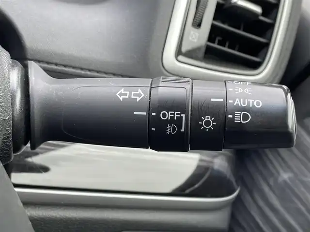 ホンダ オデッセイ アブソルート EX 大阪府 2013(平25)年 11.6万km ホワイトオーキッドパール (株)IDOMが運営する【じしゃロン東大阪店】の自社ローン専用車両になりますこちらは現金またはオートローンご利用時の価格です。自社ローンご希望の方は別途その旨お申付け下さい/全方位カメラ/純正インターナビ/フルセグテレビ/BLITZダウンサス/社外マフラー/社外20インチアルミ/BLITZ GPSレーダー/パドルシフト/前方ドライブレコーダー/両側パワースライドドア/本革巻きステアリング/二列目オットマン/ビルトインETC/クルーズコントロール/後方コーナーセンサー/運転席パワーシート/AFS/衝突被害軽減システム/横滑り防止装置/盗難防止装置/純正AW付きスタッドレスタイヤ積込/スマートキー＆プッシュスタート/取説＆保証書/スペアスマートキー