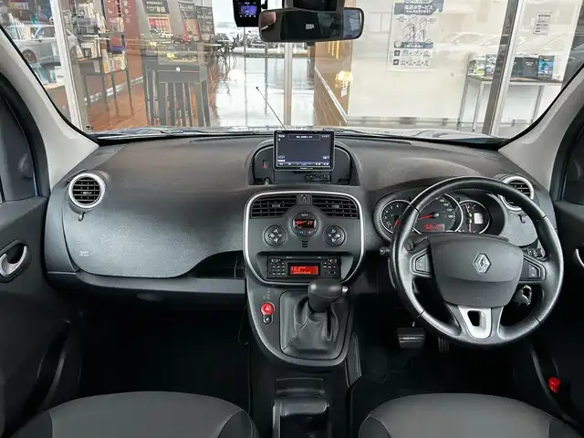 ルノー カングー ゼン 富山県 2020(令2)年 4.9万km 青 社外SSDナビ/フルセグTV/AM/FMラジオ/Bluetooth接続/バックカメラ/ETC/前ドラレコ/オートエアコン/フォグランプ/両側スライドドア/後部座席簡易テーブル/ABS/横滑り防止