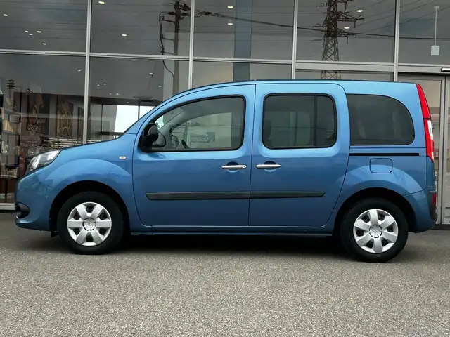 ルノー カングー ゼン 富山県 2020(令2)年 4.9万km 青 社外SSDナビ/フルセグTV/AM/FMラジオ/Bluetooth接続/バックカメラ/ETC/前ドラレコ/オートエアコン/フォグランプ/両側スライドドア/後部座席簡易テーブル/ABS/横滑り防止