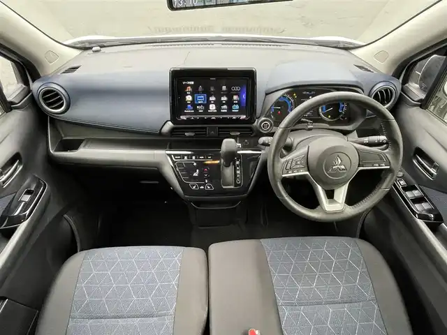 三菱 ｅＫクロス T 長野県 2022(令4)年 0.8万km シルキーホワイト 禁煙車/社外9インチナビ/【MDV-M908HDL】/(CD/DVD/フルセグTV/BluetoothAudio)/e-Assist/・衝突被害軽減ブレーキ/・車線逸脱警報システム/・オートマチックハイビーム/・前方衝突予測警報/・ふらつき警報/・先行車発進告知機能/・標識認識システム/バックカメラ/前後ドライブレコーダー機能付デジタルインナーミラー/前席シートヒーター/ベンチシート/革巻きステアリング/ステアリングスイッチ/LEDヘッドライト/フォグランプ/オートライト/スマートキー/Pスタート/電動格納ミラー/純正15インチAW