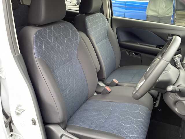 三菱 ｅＫクロス T 長野県 2022(令4)年 0.8万km シルキーホワイト 禁煙車/社外9インチナビ/【MDV-M908HDL】/(CD/DVD/フルセグTV/BluetoothAudio)/e-Assist/・衝突被害軽減ブレーキ/・車線逸脱警報システム/・オートマチックハイビーム/・前方衝突予測警報/・ふらつき警報/・先行車発進告知機能/・標識認識システム/バックカメラ/前後ドライブレコーダー機能付デジタルインナーミラー/前席シートヒーター/ベンチシート/革巻きステアリング/ステアリングスイッチ/LEDヘッドライト/フォグランプ/オートライト/スマートキー/Pスタート/電動格納ミラー/純正15インチAW