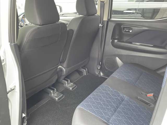 三菱 ｅＫクロス T 長野県 2022(令4)年 0.8万km シルキーホワイト 禁煙車/社外9インチナビ/【MDV-M908HDL】/(CD/DVD/フルセグTV/BluetoothAudio)/e-Assist/・衝突被害軽減ブレーキ/・車線逸脱警報システム/・オートマチックハイビーム/・前方衝突予測警報/・ふらつき警報/・先行車発進告知機能/・標識認識システム/バックカメラ/前後ドライブレコーダー機能付デジタルインナーミラー/前席シートヒーター/ベンチシート/革巻きステアリング/ステアリングスイッチ/LEDヘッドライト/フォグランプ/オートライト/スマートキー/Pスタート/電動格納ミラー/純正15インチAW