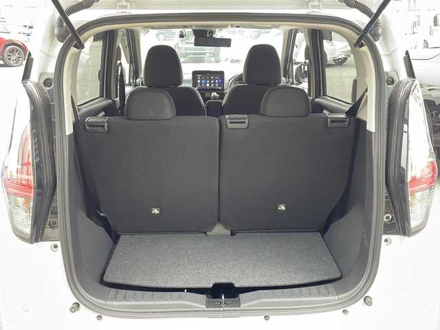 三菱 ｅＫクロス T 長野県 2022(令4)年 0.8万km シルキーホワイト 禁煙車/社外9インチナビ/【MDV-M908HDL】/(CD/DVD/フルセグTV/BluetoothAudio)/e-Assist/・衝突被害軽減ブレーキ/・車線逸脱警報システム/・オートマチックハイビーム/・前方衝突予測警報/・ふらつき警報/・先行車発進告知機能/・標識認識システム/バックカメラ/前後ドライブレコーダー機能付デジタルインナーミラー/前席シートヒーター/ベンチシート/革巻きステアリング/ステアリングスイッチ/LEDヘッドライト/フォグランプ/オートライト/スマートキー/Pスタート/電動格納ミラー/純正15インチAW