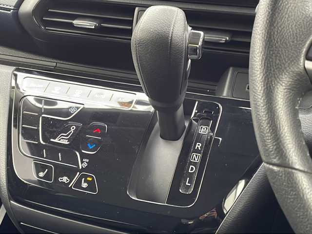 三菱 ｅＫクロス T 長野県 2022(令4)年 0.8万km シルキーホワイト 禁煙車/社外9インチナビ/【MDV-M908HDL】/(CD/DVD/フルセグTV/BluetoothAudio)/e-Assist/・衝突被害軽減ブレーキ/・車線逸脱警報システム/・オートマチックハイビーム/・前方衝突予測警報/・ふらつき警報/・先行車発進告知機能/・標識認識システム/バックカメラ/前後ドライブレコーダー機能付デジタルインナーミラー/前席シートヒーター/ベンチシート/革巻きステアリング/ステアリングスイッチ/LEDヘッドライト/フォグランプ/オートライト/スマートキー/Pスタート/電動格納ミラー/純正15インチAW