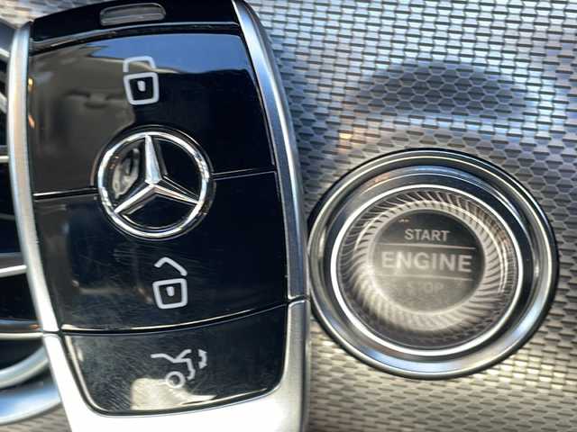 メルセデス・ベンツ Ｅ２００ 4マチック アバンギャルド 福島県 2018(平30)年 7.3万km ポーラホワイト 純ナビ　全方位Ｃ　ＢＳＭ　ＢＴ　フルセグ　電子Ｐ　前席シートヒーター　前席Ｐシート　電動トランクゲート　追従クルコン　ブルメスタースピーカー　純正パフュームアトマイザー　ＥＴＣ　黒革シート　スペアキー