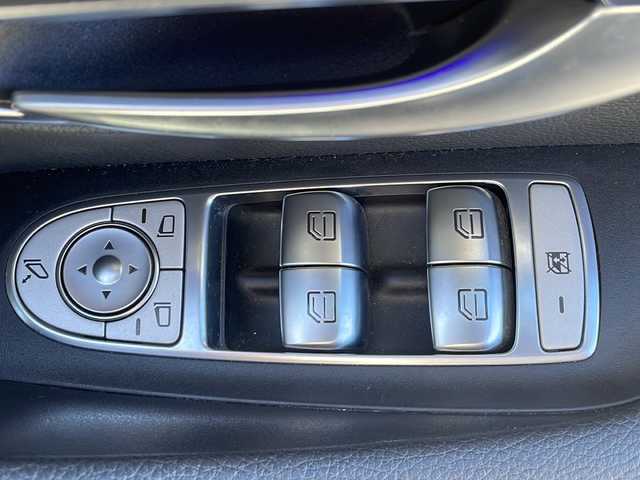 メルセデス・ベンツ Ｅ２００ 4マチック アバンギャルド 福島県 2018(平30)年 7.3万km ポーラホワイト 純ナビ　全方位Ｃ　ＢＳＭ　ＢＴ　フルセグ　電子Ｐ　前席シートヒーター　前席Ｐシート　電動トランクゲート　追従クルコン　ブルメスタースピーカー　純正パフュームアトマイザー　ＥＴＣ　黒革シート　スペアキー