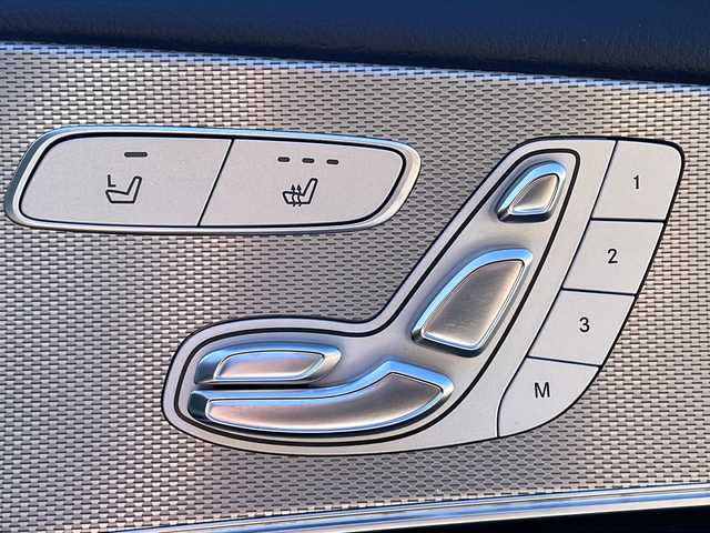 メルセデス・ベンツ Ｅ２００ 4マチック アバンギャルド 福島県 2018(平30)年 7.3万km ポーラホワイト 純ナビ　全方位Ｃ　ＢＳＭ　ＢＴ　フルセグ　電子Ｐ　前席シートヒーター　前席Ｐシート　電動トランクゲート　追従クルコン　ブルメスタースピーカー　純正パフュームアトマイザー　ＥＴＣ　黒革シート　スペアキー