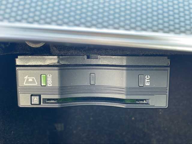 メルセデス・ベンツ Ｅ２００ 4マチック アバンギャルド 福島県 2018(平30)年 7.3万km ポーラホワイト 純ナビ　全方位Ｃ　ＢＳＭ　ＢＴ　フルセグ　電子Ｐ　前席シートヒーター　前席Ｐシート　電動トランクゲート　追従クルコン　ブルメスタースピーカー　純正パフュームアトマイザー　ＥＴＣ　黒革シート　スペアキー