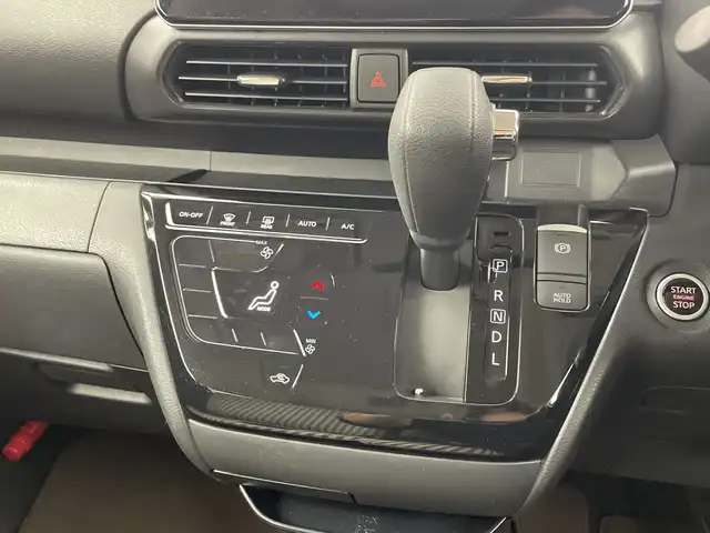 日産 ルークス HWS Gターボ プロパイロットED 群馬県 2022(令4)年 0.4万km ホワイトソリッド/プレミアムオリーブM 純正9インチナビ/・フルセグTV/FM/AM/Bluetooth/AUX/SD/CD/DVD/＝＝＝＝＝＝/両側パワースライドドア/プロパイロット/・先行車追従機能/ステアリング支援/渋滞追従機能/コーナーセンサー/レーンキープアシスト/アラウンドビューモニター/電動パーキング/オートホールド/アイドリングストップ/純正ドライブレコーダー/禁煙車