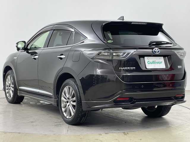 トヨタ ハリアー ハイブリッド プレミアム 道央・札幌 2014(平26)年 1.4万km ダークブラウンM ・4WD / エアロ（フロント/サイド/リア）/・純正9インチSDナビ/・CD/DVD/SD/Bluetooth接続/・バックカメラ/・トヨタセーフティセンス/・プリクラッシュセーフティ/・レーダークルーズコントロール/・・レザーシート/シートヒーター/・パワーシート/シートポジションメモリー/・レーンキープアシスト/・LEDオートライト/オートマチックハイビーム/・パワーバックドア/AC100V電源/・前方ドライブレコーダー/・ビルトインETC/MTモード付AT/・純正フロアマット/ドアバイザー/オートリトラミラー