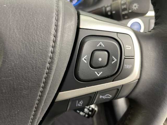 トヨタ ハリアー ハイブリッド プレミアム 道央・札幌 2014(平26)年 1.4万km ダークブラウンM ・4WD / エアロ（フロント/サイド/リア）/・純正9インチSDナビ/・CD/DVD/SD/Bluetooth接続/・バックカメラ/・トヨタセーフティセンス/・プリクラッシュセーフティ/・レーダークルーズコントロール/・・レザーシート/シートヒーター/・パワーシート/シートポジションメモリー/・レーンキープアシスト/・LEDオートライト/オートマチックハイビーム/・パワーバックドア/AC100V電源/・前方ドライブレコーダー/・ビルトインETC/MTモード付AT/・純正フロアマット/ドアバイザー/オートリトラミラー