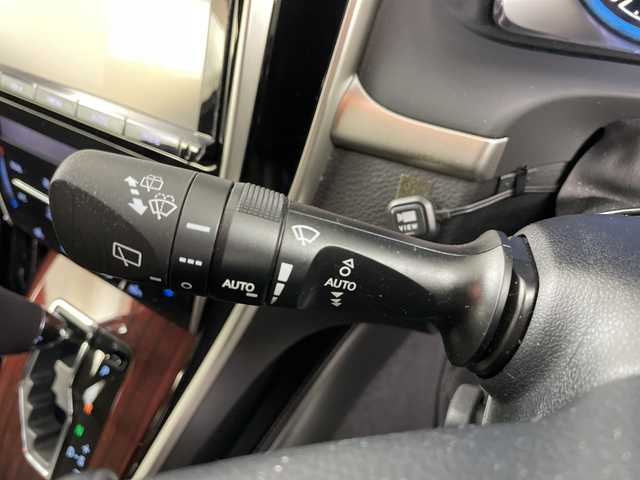 トヨタ ハリアー ハイブリッド プレミアム 道央・札幌 2014(平26)年 1.4万km ダークブラウンM ・4WD / エアロ（フロント/サイド/リア）/・純正9インチSDナビ/・CD/DVD/SD/Bluetooth接続/・バックカメラ/・トヨタセーフティセンス/・プリクラッシュセーフティ/・レーダークルーズコントロール/・・レザーシート/シートヒーター/・パワーシート/シートポジションメモリー/・レーンキープアシスト/・LEDオートライト/オートマチックハイビーム/・パワーバックドア/AC100V電源/・前方ドライブレコーダー/・ビルトインETC/MTモード付AT/・純正フロアマット/ドアバイザー/オートリトラミラー