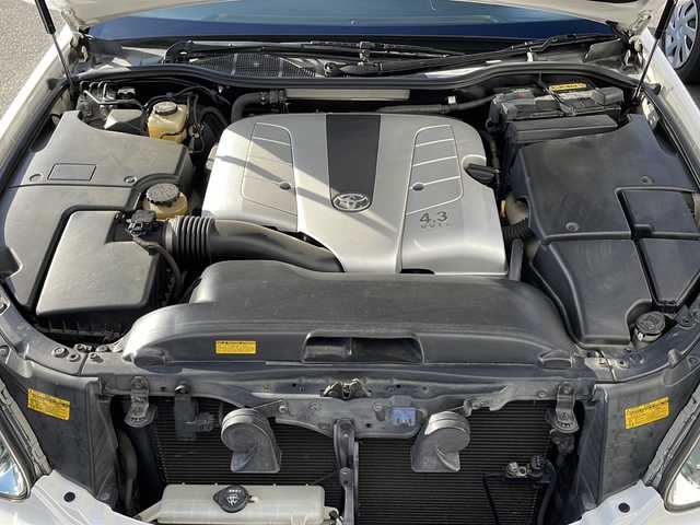 トヨタ セルシオ C インテリアセレクション 佐賀県 2004(平16)年 6.3万km ホワイトパールクリスタルシャイン サンルーフ/純正ナビ/バックカメラ/ETC/社外19インチAW/黒レザーシート/エアロ/全席パワーシート（D席メモリー付き）/シートヒーター/エアシート/エアサスASC680/HIDヘッドライト/オートライト/クルーズコントロール/イージークローズドア/純正フロアマット/純正ドアバイザー/社外ウーファー/ドライブレコーダー/取説