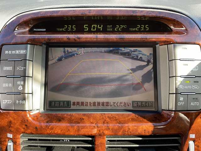 トヨタ セルシオ C インテリアセレクション 佐賀県 2004(平16)年 6.3万km ホワイトパールクリスタルシャイン サンルーフ/純正ナビ/バックカメラ/ETC/社外19インチAW/黒レザーシート/エアロ/全席パワーシート（D席メモリー付き）/シートヒーター/エアシート/エアサスASC680/HIDヘッドライト/オートライト/クルーズコントロール/イージークローズドア/純正フロアマット/純正ドアバイザー/社外ウーファー/ドライブレコーダー/取説