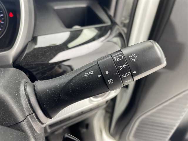 スズキ スペーシア カスタム HYBRID XS ターボ 兵庫県 2018(平30)年 4.5万km ピュアホワイトP メモリナビ/フルセグテレビ/CD/DVD/Bluetooth/ヘッドアップディスプレイ/両側パワースライドドア/ETC/オートライト/LEDヘッドライト/シートヒーター/パドルシフト/ステアリングスイッチ/アイドリングストップ/ウィンカーミラー/ドアバイザー/プッシュスタート/スペアキー/クルーズコントロール