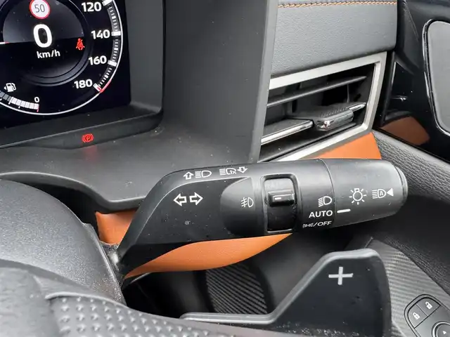 三菱 アウトランダー ＰＨＥＶ P 愛媛県 2021(令3)年 4.1万km クリスタルホワイト 〇BOSEサウンド/〇純正スマホ連携ナビ/〇フルセグTV/〇ビルトインETC2.0/〇4WD/〇ワンオーナー/〇マルチアラウンドモニター/〇ワイヤレス充電 /〇USBポート/〇レーダークルーズコントロール/〇車線維持支援機能/〇衝突被害軽減ブレーキシステム/〇踏み間違い衝突防止アシスト/〇車線逸脱警報システム/〇車線逸脱防止支援機能/〇ふらつき警報/〇前方衝突予測警報/〇標識認識システム/〇後側方衝突被害防止支援システム/〇後側方車両検知警報システム/〇後退時車両検知警報システム/〇キーレスオペレーションキー/〇パワースイッチ/〇ハンズフリーパワーバックドア/〇セミアニリン本革シート/〇全後席シートヒーター/〇メモリーPシート/〇リフレッシュ機能付/〇ルーフレール/〇パワーゲート/〇LEDヘッドランプ/〇LEDフロントフォグランプ/〇LEDデイタイムランニングランプ/〇純正20インチアルミホイール/〇革巻きステアリングホイール/〇ステアリングヒーター/〇左右後席独立温度調整オートエアコン/〇禁煙車
