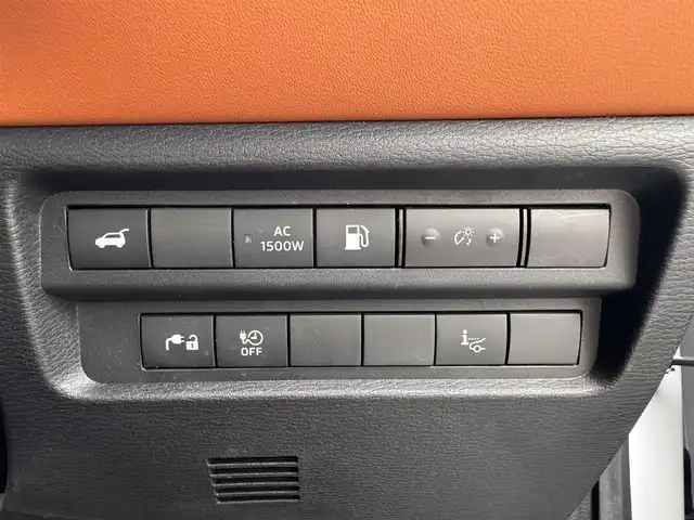 三菱 アウトランダー ＰＨＥＶ P 愛媛県 2021(令3)年 4.1万km クリスタルホワイト 〇BOSEサウンド/〇純正スマホ連携ナビ/〇フルセグTV/〇ビルトインETC2.0/〇4WD/〇ワンオーナー/〇マルチアラウンドモニター/〇ワイヤレス充電 /〇USBポート/〇レーダークルーズコントロール/〇車線維持支援機能/〇衝突被害軽減ブレーキシステム/〇踏み間違い衝突防止アシスト/〇車線逸脱警報システム/〇車線逸脱防止支援機能/〇ふらつき警報/〇前方衝突予測警報/〇標識認識システム/〇後側方衝突被害防止支援システム/〇後側方車両検知警報システム/〇後退時車両検知警報システム/〇キーレスオペレーションキー/〇パワースイッチ/〇ハンズフリーパワーバックドア/〇セミアニリン本革シート/〇全後席シートヒーター/〇メモリーPシート/〇リフレッシュ機能付/〇ルーフレール/〇パワーゲート/〇LEDヘッドランプ/〇LEDフロントフォグランプ/〇LEDデイタイムランニングランプ/〇純正20インチアルミホイール/〇革巻きステアリングホイール/〇ステアリングヒーター/〇左右後席独立温度調整オートエアコン/〇禁煙車