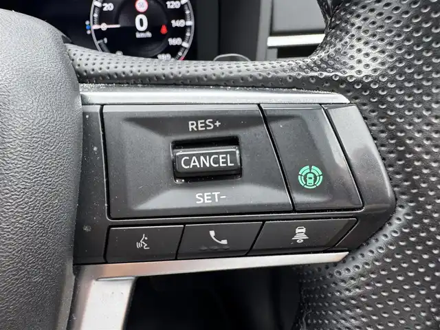 三菱 アウトランダー ＰＨＥＶ P 愛媛県 2021(令3)年 4.1万km クリスタルホワイト 〇BOSEサウンド/〇純正スマホ連携ナビ/〇フルセグTV/〇ビルトインETC2.0/〇4WD/〇ワンオーナー/〇マルチアラウンドモニター/〇ワイヤレス充電 /〇USBポート/〇レーダークルーズコントロール/〇車線維持支援機能/〇衝突被害軽減ブレーキシステム/〇踏み間違い衝突防止アシスト/〇車線逸脱警報システム/〇車線逸脱防止支援機能/〇ふらつき警報/〇前方衝突予測警報/〇標識認識システム/〇後側方衝突被害防止支援システム/〇後側方車両検知警報システム/〇後退時車両検知警報システム/〇キーレスオペレーションキー/〇パワースイッチ/〇ハンズフリーパワーバックドア/〇セミアニリン本革シート/〇全後席シートヒーター/〇メモリーPシート/〇リフレッシュ機能付/〇ルーフレール/〇パワーゲート/〇LEDヘッドランプ/〇LEDフロントフォグランプ/〇LEDデイタイムランニングランプ/〇純正20インチアルミホイール/〇革巻きステアリングホイール/〇ステアリングヒーター/〇左右後席独立温度調整オートエアコン/〇禁煙車