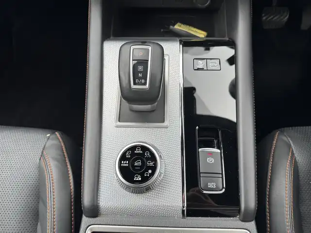 三菱 アウトランダー ＰＨＥＶ P 愛媛県 2021(令3)年 4.1万km クリスタルホワイト 〇BOSEサウンド/〇純正スマホ連携ナビ/〇フルセグTV/〇ビルトインETC2.0/〇4WD/〇ワンオーナー/〇マルチアラウンドモニター/〇ワイヤレス充電 /〇USBポート/〇レーダークルーズコントロール/〇車線維持支援機能/〇衝突被害軽減ブレーキシステム/〇踏み間違い衝突防止アシスト/〇車線逸脱警報システム/〇車線逸脱防止支援機能/〇ふらつき警報/〇前方衝突予測警報/〇標識認識システム/〇後側方衝突被害防止支援システム/〇後側方車両検知警報システム/〇後退時車両検知警報システム/〇キーレスオペレーションキー/〇パワースイッチ/〇ハンズフリーパワーバックドア/〇セミアニリン本革シート/〇全後席シートヒーター/〇メモリーPシート/〇リフレッシュ機能付/〇ルーフレール/〇パワーゲート/〇LEDヘッドランプ/〇LEDフロントフォグランプ/〇LEDデイタイムランニングランプ/〇純正20インチアルミホイール/〇革巻きステアリングホイール/〇ステアリングヒーター/〇左右後席独立温度調整オートエアコン/〇禁煙車