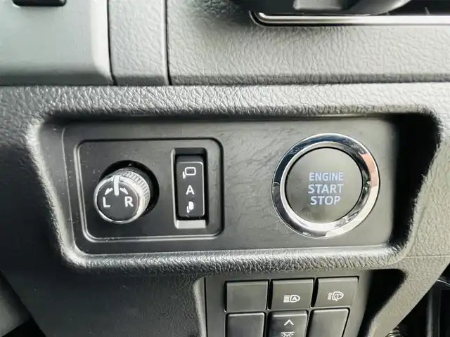 トヨタ ランドクルーザー プラド TX Lパッケージ 島根県 2022(令4)年 1.8万km ブラック 11インチアルパインナビ/フルセグTV/Bluetooth接続/CD/DVD/Apple car play/Toyota Safety Sense/ETC/サンルーフ/黒レザーシート/パワーシート/シートヒーター/エアシート/LEDヘッドランプ/クルーズコントロール/前後ドライブレコーダー/リフトアップ/ルーフレール