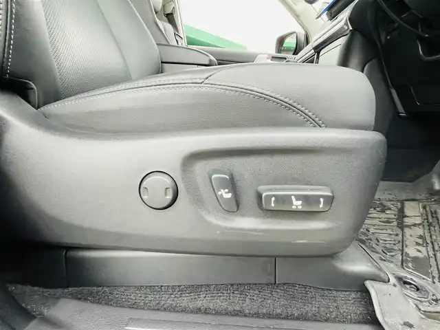 トヨタ ランドクルーザー プラド TX Lパッケージ 島根県 2022(令4)年 1.8万km ブラック 11インチアルパインナビ/フルセグTV/Bluetooth接続/CD/DVD/Apple car play/Toyota Safety Sense/ETC/サンルーフ/黒レザーシート/パワーシート/シートヒーター/エアシート/LEDヘッドランプ/クルーズコントロール/前後ドライブレコーダー/リフトアップ/ルーフレール