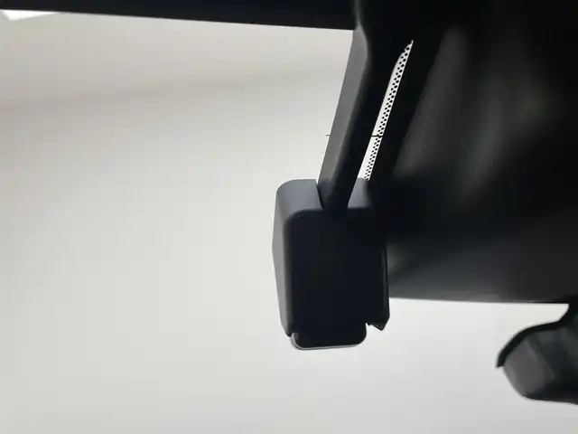 スバル レヴォーグ 兵庫県 2023(令5)年 1.3万km セラミックホワイト 純正メモリナビ(Bluetooth/フルセグ/applecarplay)/全方位カメラ/追従型クルーズコントロール/ドライブレコーダー/パワーバックドア/純正18インチアルミホイール/シートヒーター/パワーシート/メモリーシート/アイサイト/電子パーキングブレーキ/デジタルインナーミラー/LEDヘッドライト/LEDフォグライト/オートライト/オートマチックハイビーム/純正フロアマット