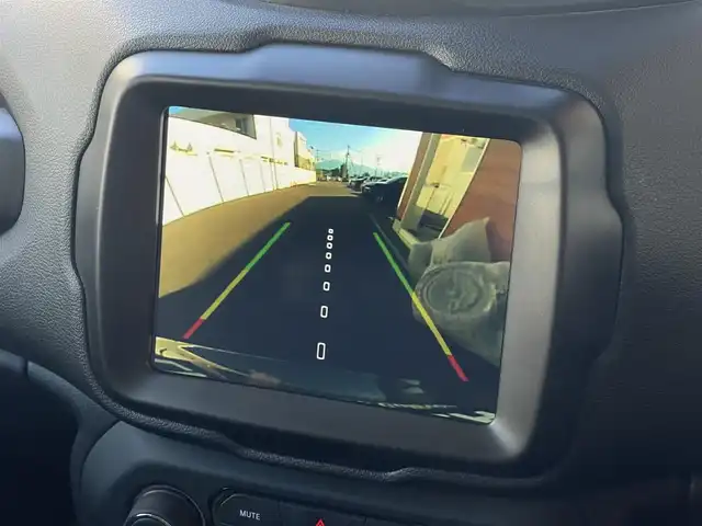 クライスラー・ジープ ジープ レネゲード リミテッド 山梨県 2021(令3)年 3.6万km グレー 黒革/シートヒーター /パワーシート/ステアリングヒーター/純正ナビ/バックカメラ/Bluetooth/TV/ACC/パークセンス/レーンセンス/ブラインドスポット/LEDヘッドライト/ETC/純正17インチAW/BARKLEY HARDROCK AW付ブロックタイヤ積込