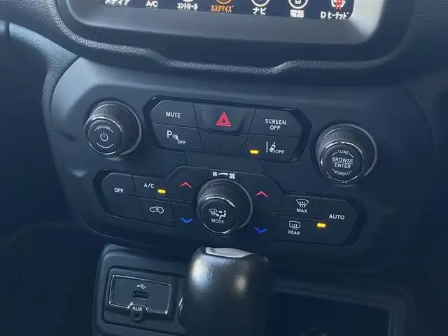 クライスラー・ジープ ジープ レネゲード リミテッド 山梨県 2021(令3)年 3.6万km グレー 黒革/シートヒーター /パワーシート/ステアリングヒーター/純正ナビ/バックカメラ/Bluetooth/TV/ACC/パークセンス/レーンセンス/ブラインドスポット/LEDヘッドライト/ETC/純正17インチAW/BARKLEY HARDROCK AW付ブロックタイヤ積込