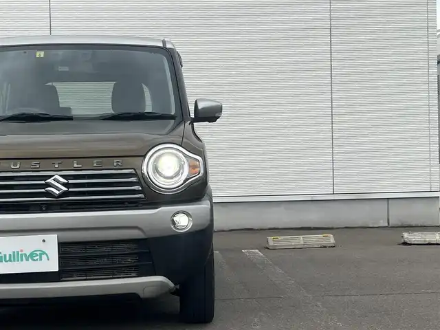 スズキ ハスラー Jスタイル Ⅲ 秋田県 2018(平30)年 4.7万km ブレイブカーキパール/スチールシルバー ４WD/衝突軽減システム/純正SDナビ（DVD/CD/BT）/フルセグ/全方位モニター/スズキ純正15インチアルミ（夏タイヤ装着）/スマートキー/アイドリングストップ/プッシュスタート/レーンキープアシスト/ダウンヒルアシストコントロール/ステアリングスイッチ/前席シートヒーター/ビルトインETC/ルーフレール/純正フロアマット/純正ドアバイザー/オートライト/オートエアコン/パワーステアリング/パワーウィンドウ/横滑り防止/盗難防止装置/寒冷地仕様/電動格納ウィンカーミラー/保証書/取扱説明書/記録簿/スペアキー×１