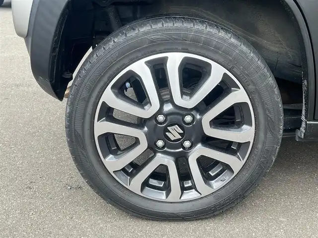 スズキ ハスラー Jスタイル Ⅲ 秋田県 2018(平30)年 4.7万km ブレイブカーキパール/スチールシルバー ４WD/衝突軽減システム/純正SDナビ（DVD/CD/BT）/フルセグ/全方位モニター/スズキ純正15インチアルミ（夏タイヤ装着）/スマートキー/アイドリングストップ/プッシュスタート/レーンキープアシスト/ダウンヒルアシストコントロール/ステアリングスイッチ/前席シートヒーター/ビルトインETC/ルーフレール/純正フロアマット/純正ドアバイザー/オートライト/オートエアコン/パワーステアリング/パワーウィンドウ/横滑り防止/盗難防止装置/寒冷地仕様/電動格納ウィンカーミラー/保証書/取扱説明書/記録簿/スペアキー×１