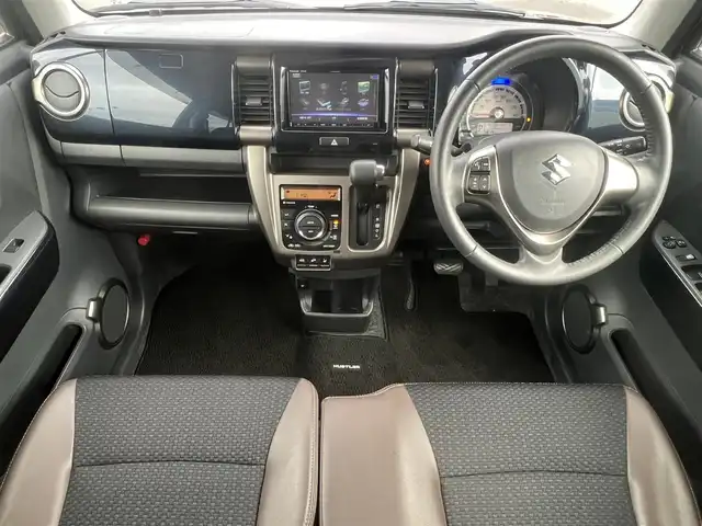 スズキ ハスラー Jスタイル Ⅲ 秋田県 2018(平30)年 4.7万km ブレイブカーキパール/スチールシルバー ４WD/衝突軽減システム/純正SDナビ（DVD/CD/BT）/フルセグ/全方位モニター/スズキ純正15インチアルミ（夏タイヤ装着）/スマートキー/アイドリングストップ/プッシュスタート/レーンキープアシスト/ダウンヒルアシストコントロール/ステアリングスイッチ/前席シートヒーター/ビルトインETC/ルーフレール/純正フロアマット/純正ドアバイザー/オートライト/オートエアコン/パワーステアリング/パワーウィンドウ/横滑り防止/盗難防止装置/寒冷地仕様/電動格納ウィンカーミラー/保証書/取扱説明書/記録簿/スペアキー×１