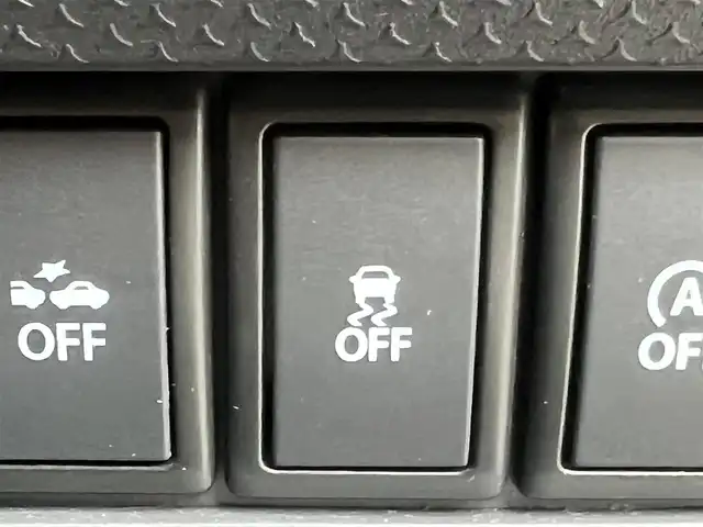 スズキ ハスラー Jスタイル Ⅲ 秋田県 2018(平30)年 4.7万km ブレイブカーキパール/スチールシルバー ４WD/衝突軽減システム/純正SDナビ（DVD/CD/BT）/フルセグ/全方位モニター/スズキ純正15インチアルミ（夏タイヤ装着）/スマートキー/アイドリングストップ/プッシュスタート/レーンキープアシスト/ダウンヒルアシストコントロール/ステアリングスイッチ/前席シートヒーター/ビルトインETC/ルーフレール/純正フロアマット/純正ドアバイザー/オートライト/オートエアコン/パワーステアリング/パワーウィンドウ/横滑り防止/盗難防止装置/寒冷地仕様/電動格納ウィンカーミラー/保証書/取扱説明書/記録簿/スペアキー×１